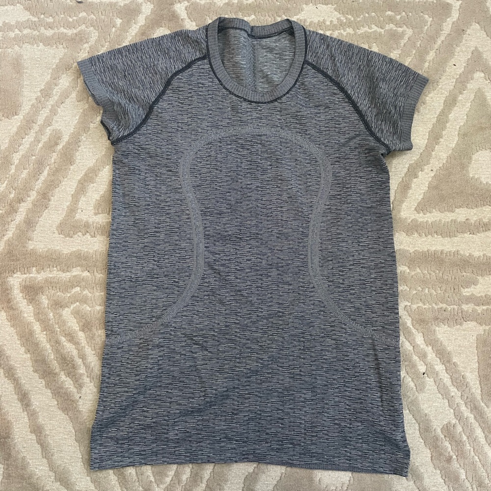 Swiftly Tech Short-Sleeve Shirt